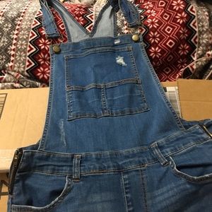Super cute overalls